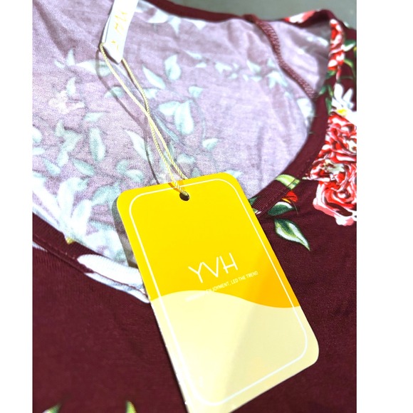 YVH Women's Burgundy XL Floral Print V Neck Short Sleeve Tunic Top - Picture 2 of 3